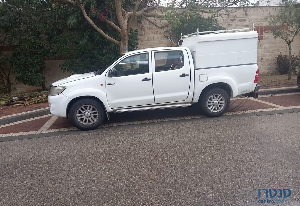 2013' Toyota Hilux טויוטה היילקס photo #1