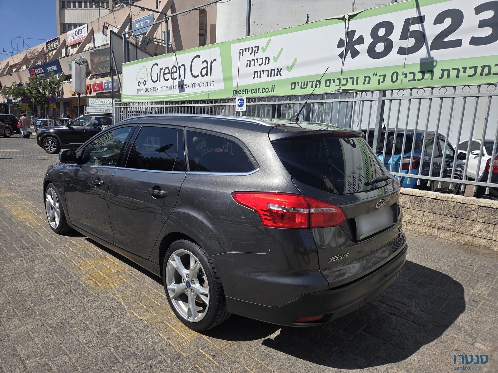 2017' Ford Focus photo #4