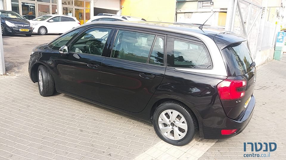 2016' Citroen C4 Picasso photo #2