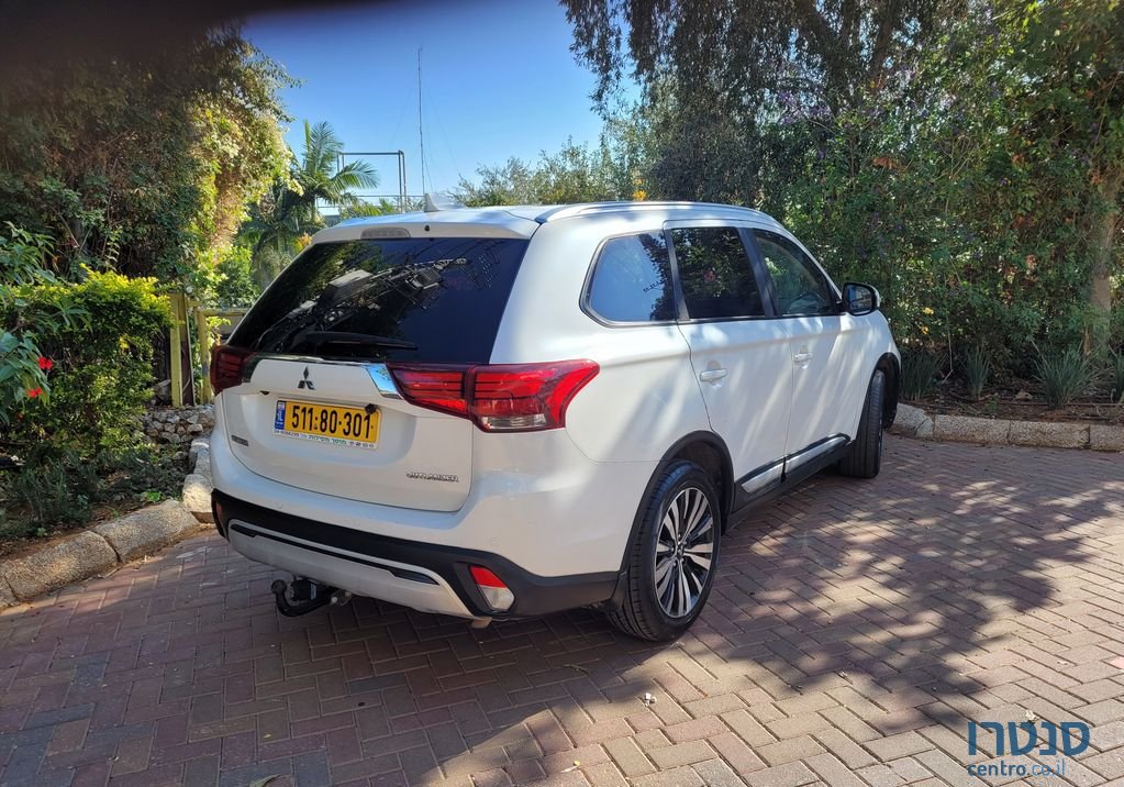 2018' Mitsubishi Outlander מיצובישי אאוטלנדר photo #4