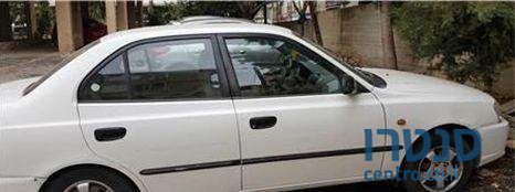 2001' Hyundai Accent photo #3