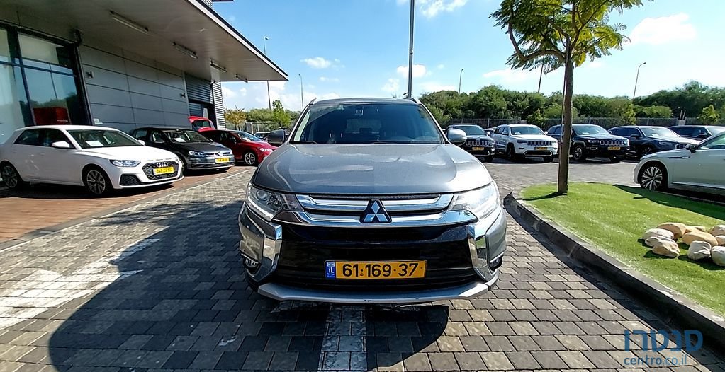 2016' Mitsubishi Outlander מיצובישי אאוטלנדר photo #2