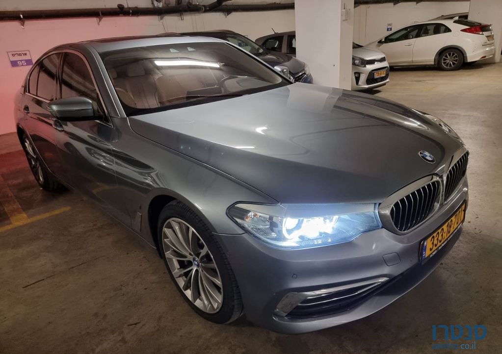 2018' BMW 5 Series ב.מ.וו סדרה 5 photo #4