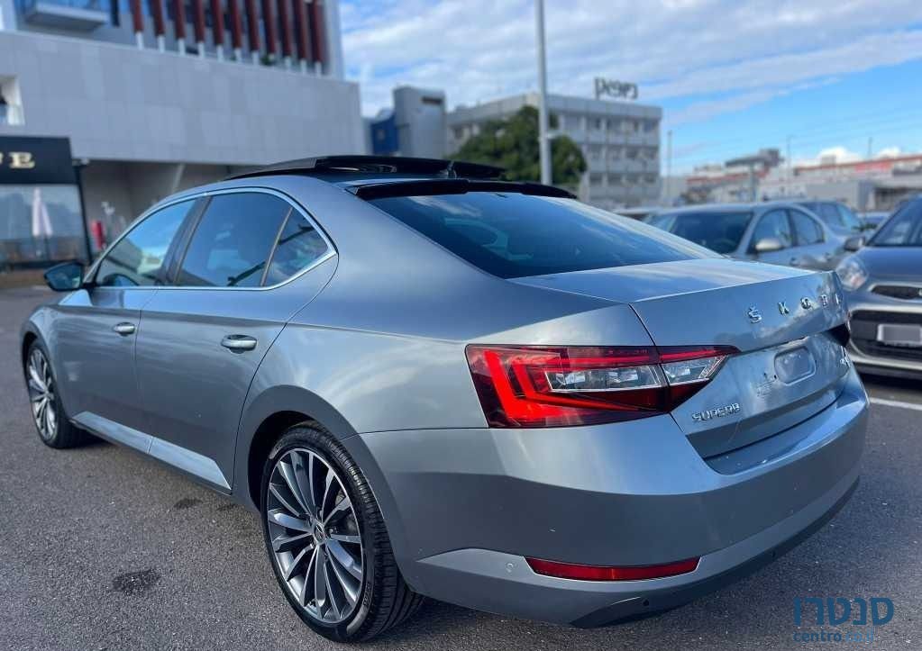 2018' Skoda Superb סקודה סופרב photo #4