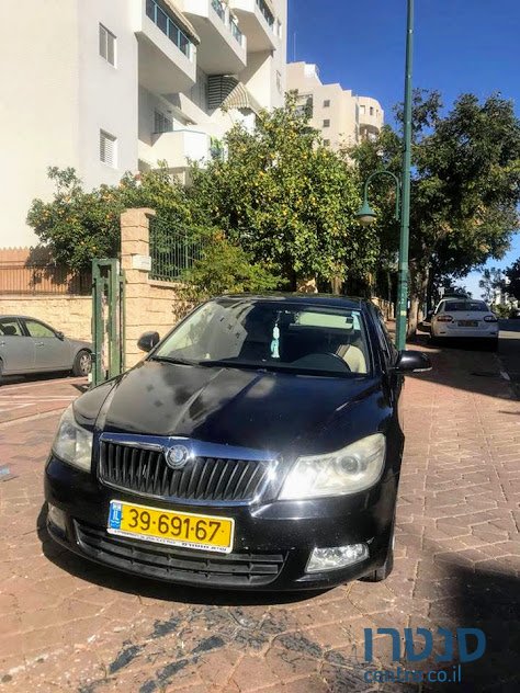 2013' Skoda Octavia photo #1