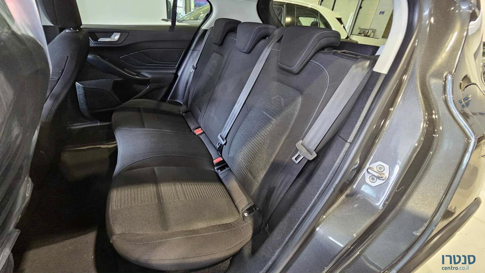 2022' Ford Focus photo #6