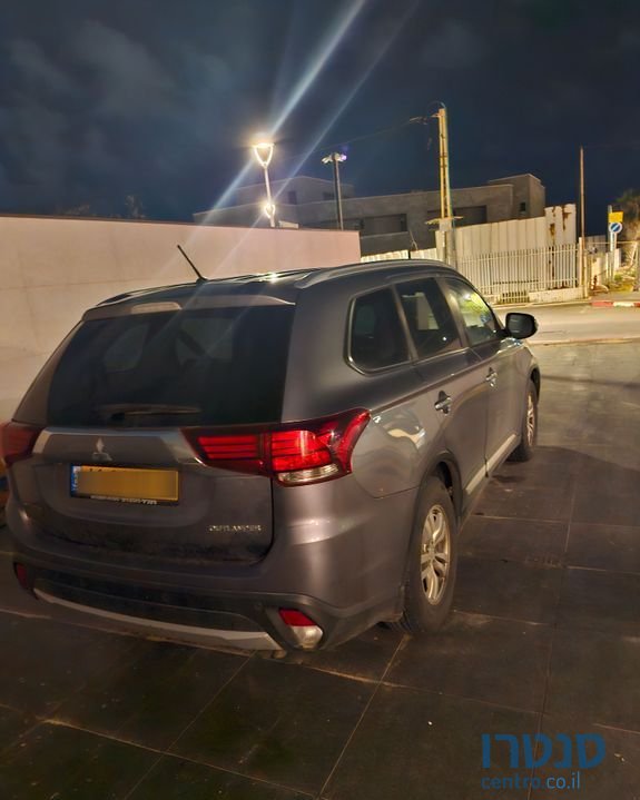 2016' Mitsubishi Outlander מיצובישי אאוטלנדר photo #2