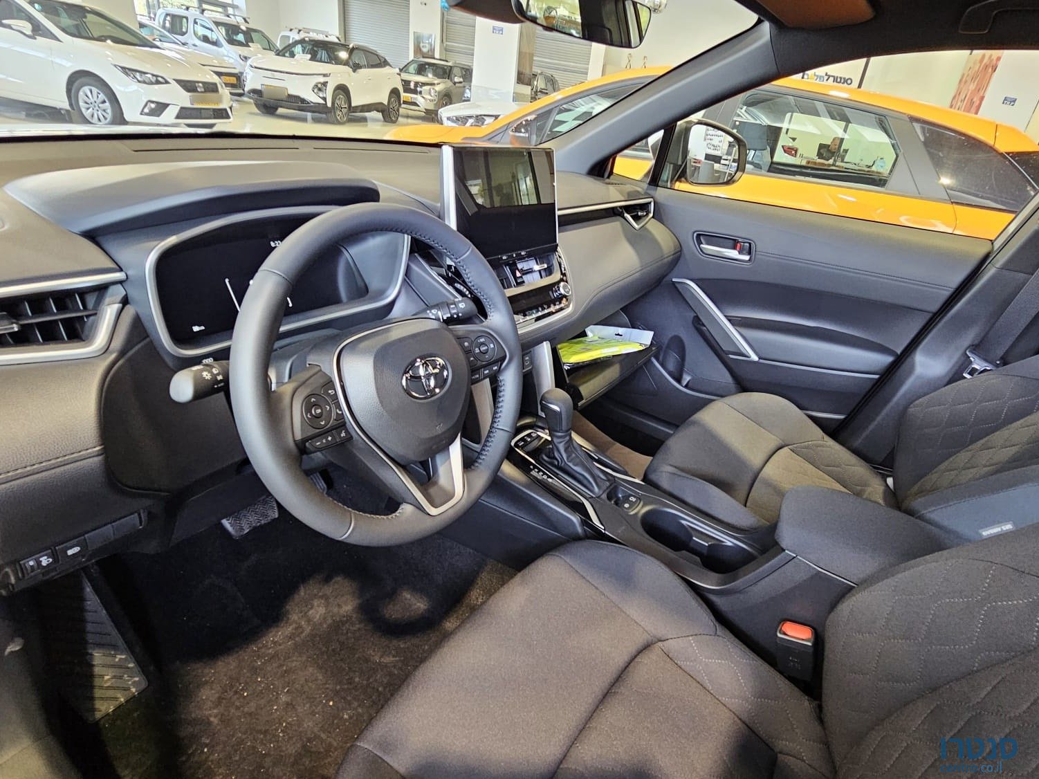 2025' Toyota Corolla Cross photo #6