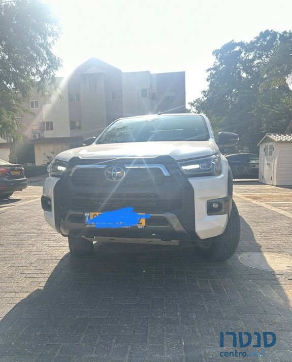 2022' Toyota Hilux 4x4 טויוטה היילקס photo #3