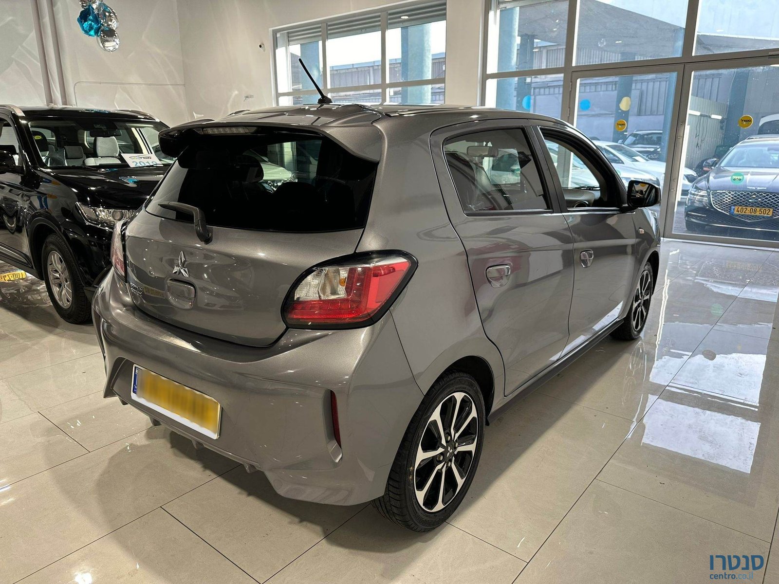 2021' Mitsubishi Space Star photo #3