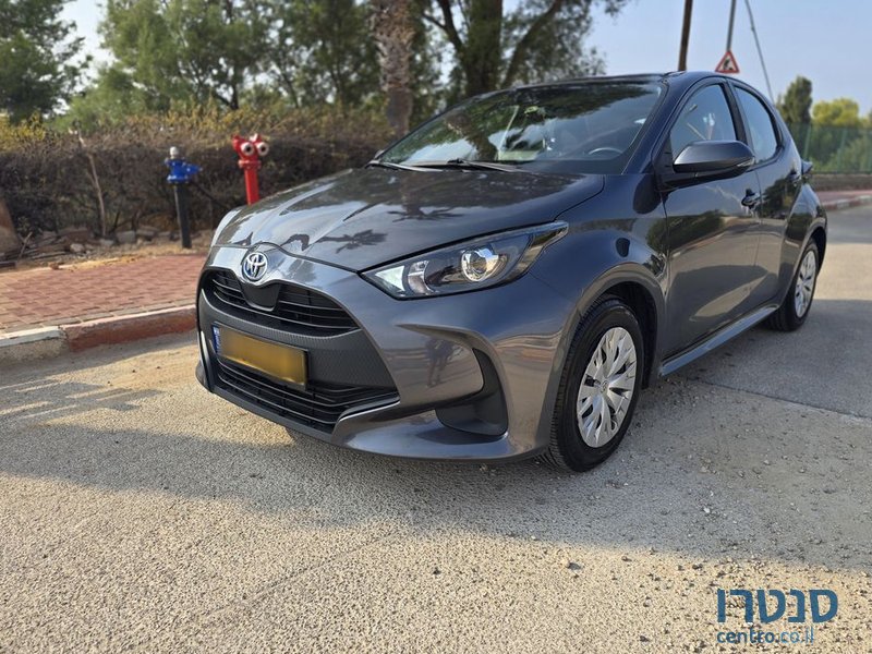 2021' Toyota Yaris טויוטה יאריס photo #1