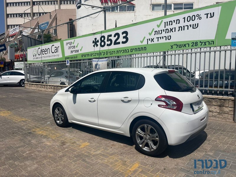 2014' Peugeot 208 photo #3