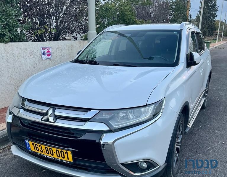 2017' Mitsubishi Outlander מיצובישי אאוטלנדר photo #2