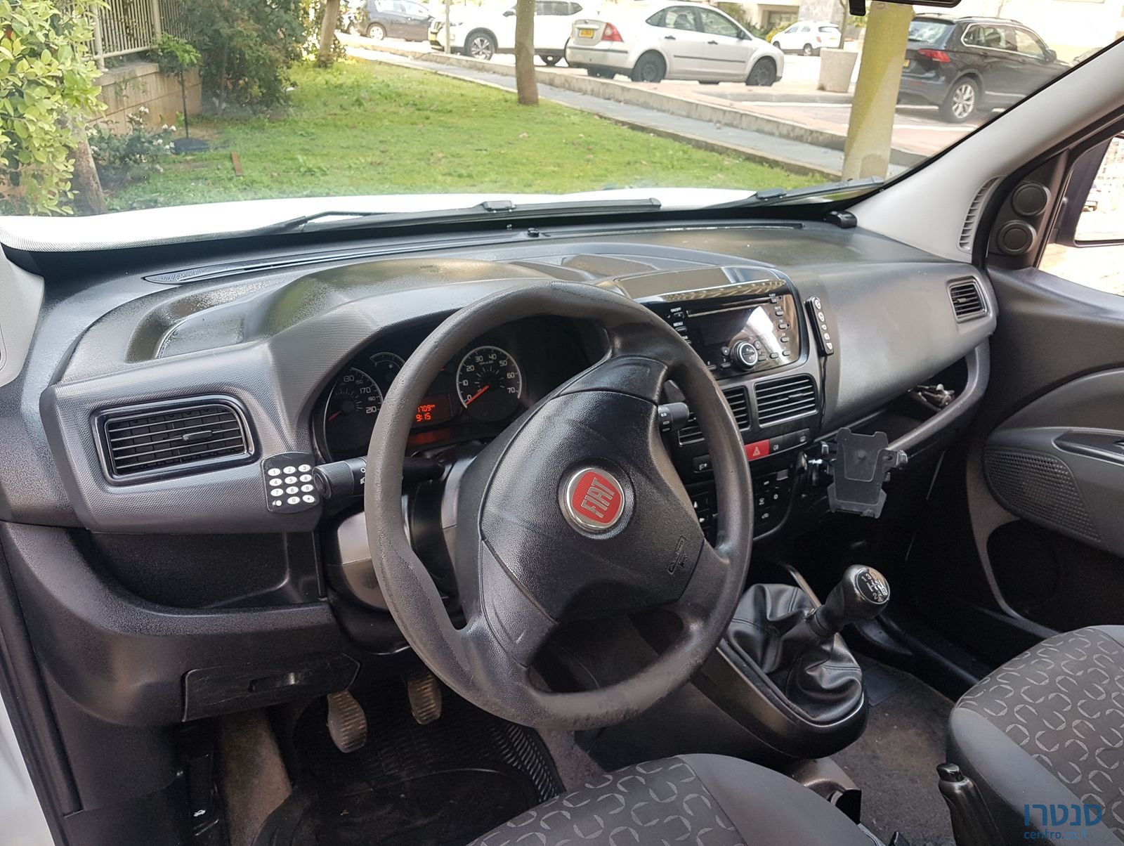 2011' Fiat Doblo photo #2