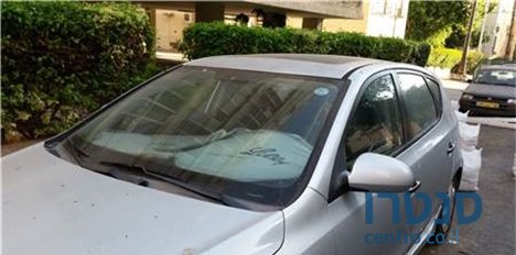 2011' Hyundai i30 photo #1