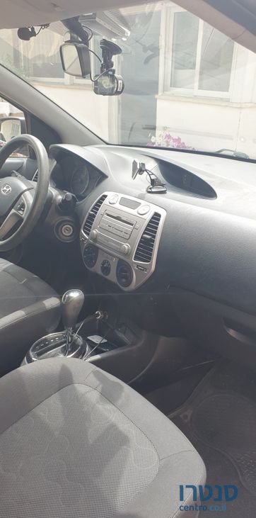 2012' Hyundai i20 יונדאי photo #3