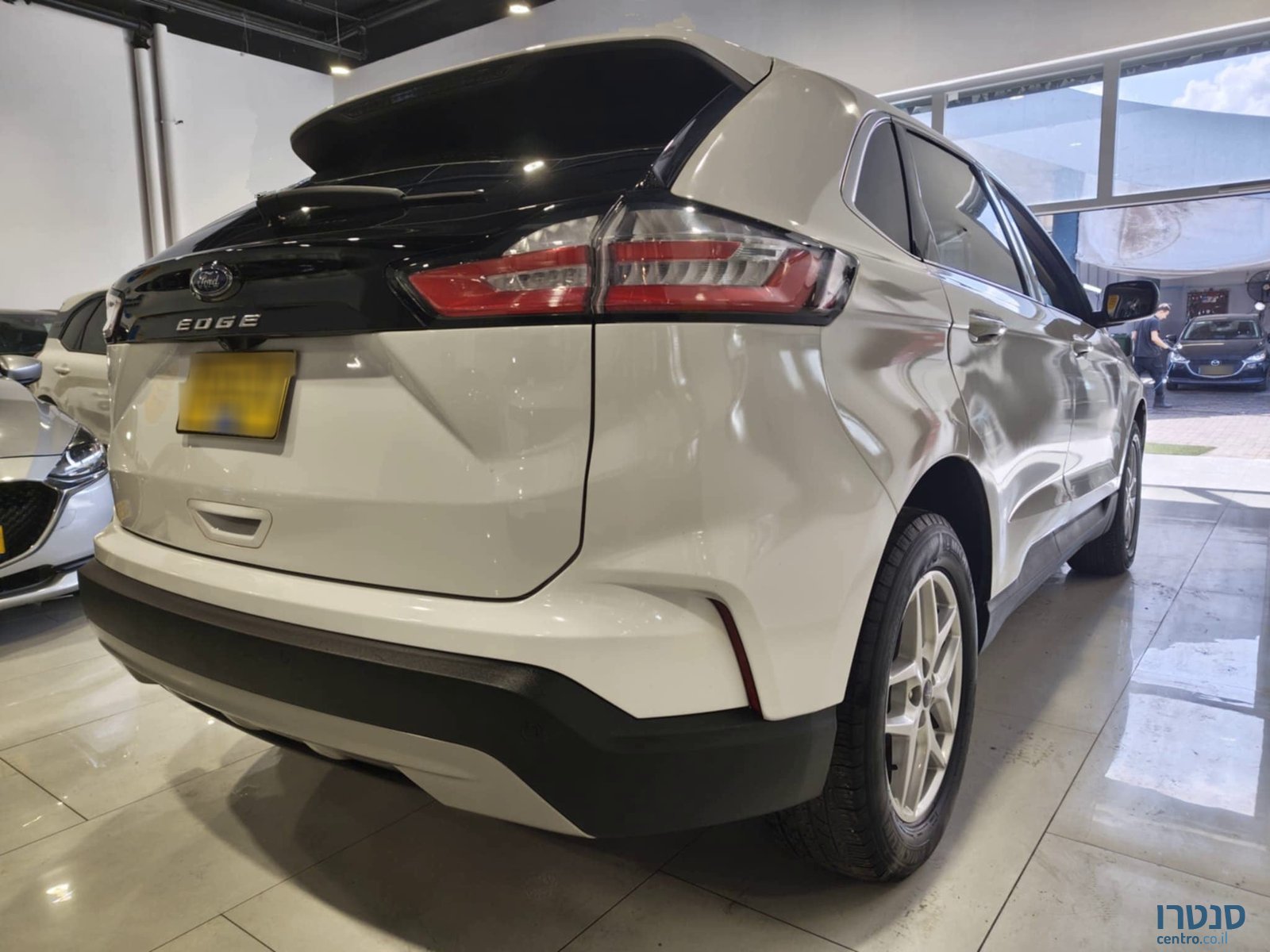 2022' Ford Edge photo #2