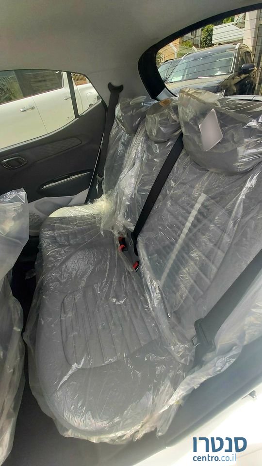 2021' Hyundai i10 photo #6