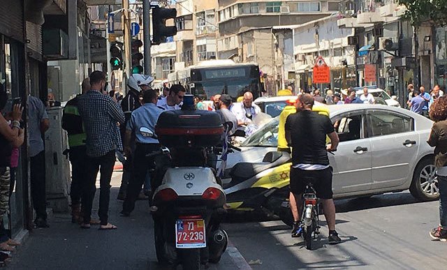 В Тель-Авиве автомобиль сбил прохожих. Полиция: это не теракт