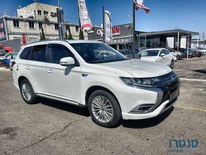 2019' Mitsubishi Outlander מיצובישי אאוטלנדר photo #1