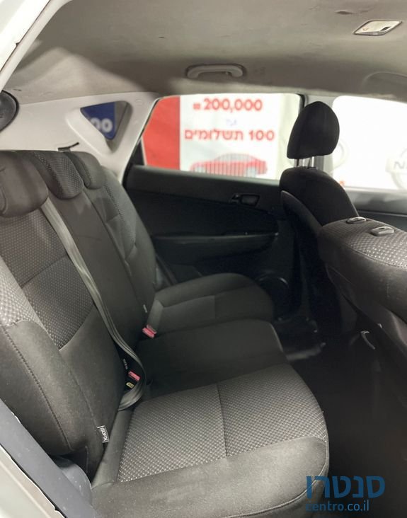 2009' Hyundai i30 יונדאי photo #5
