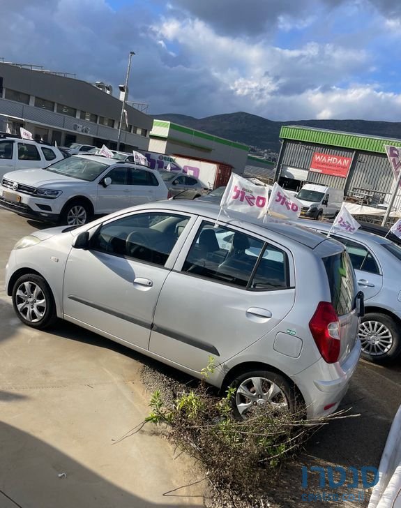 2012' Hyundai i10 יונדאי photo #3