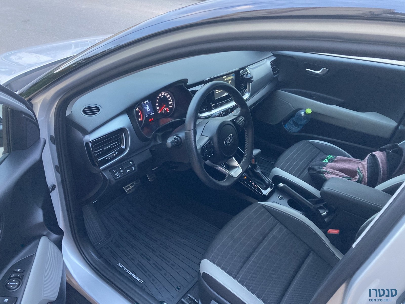 2020' Kia Stonic Premium photo #7