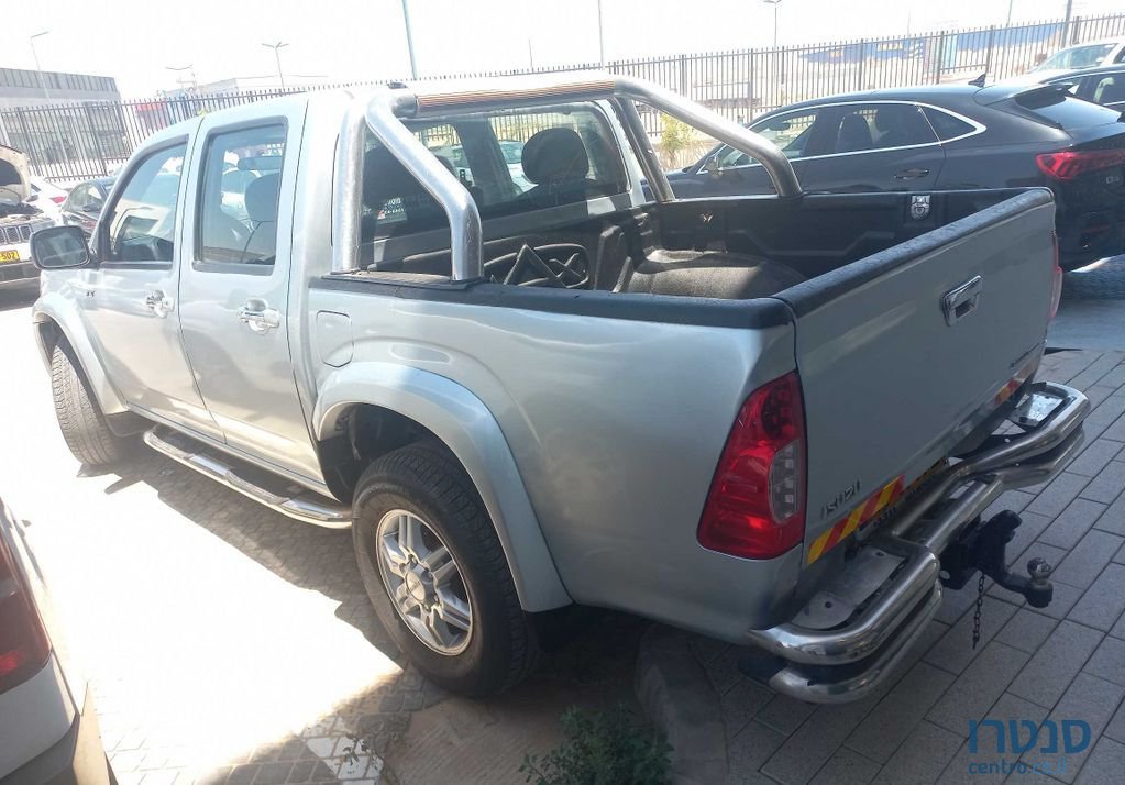 2010' Isuzu D-Max איסוזו 2X4 photo #2