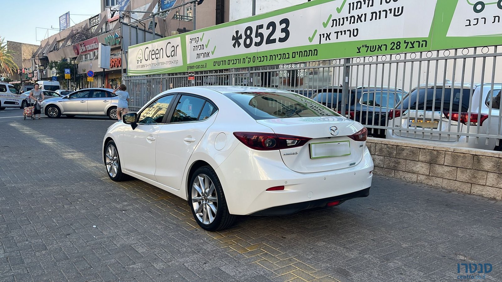 2018' Mazda 3 photo #3