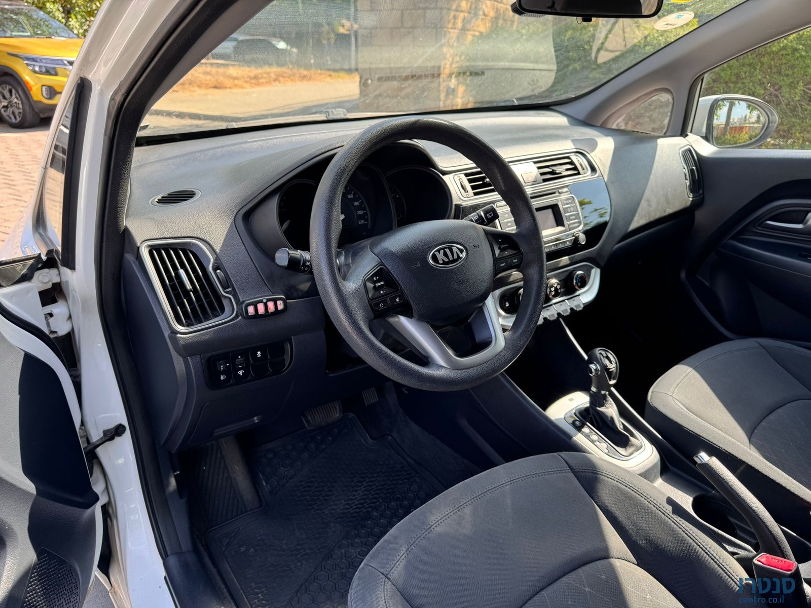 2017' Kia Rio photo #7