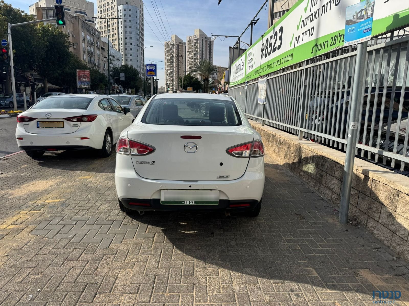 2012' Mazda 2 photo #5