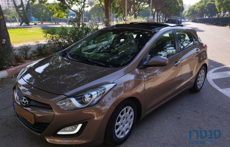 2014' Hyundai i30 יונדאי photo #1