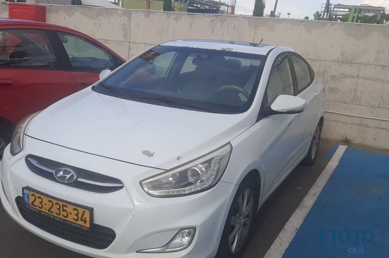 2015' Hyundai i25 יונדאי photo #4