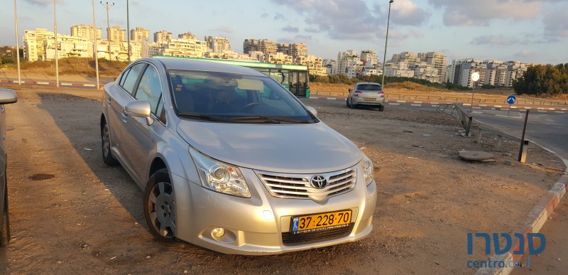 2010' Toyota Avensis photo #1