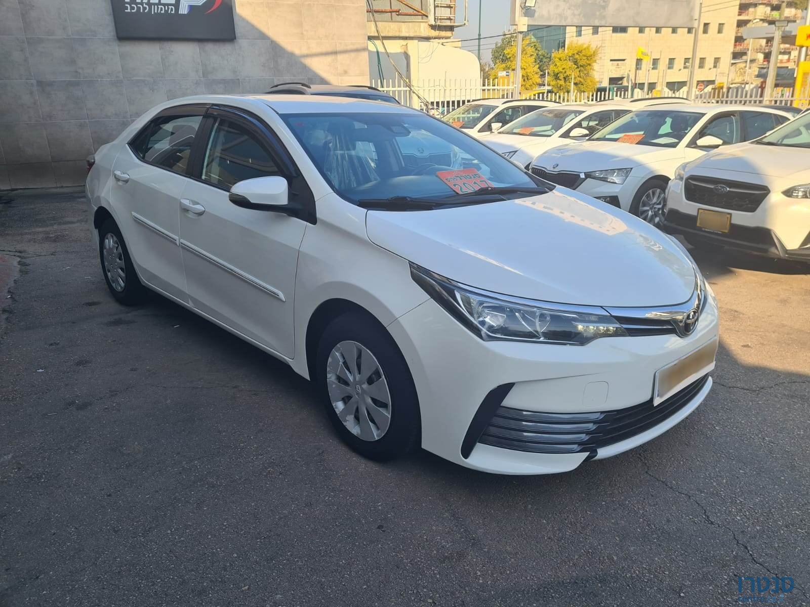 2017' Toyota Corolla photo #2