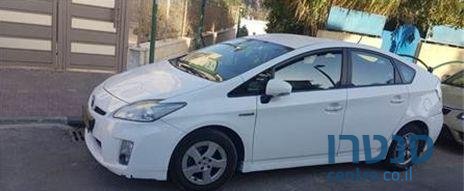 2010' Toyota Prius טויוטה פריוס photo #2