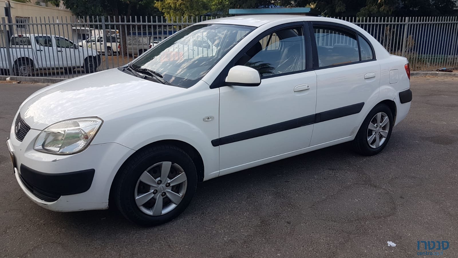 2009' Kia Rio photo #4