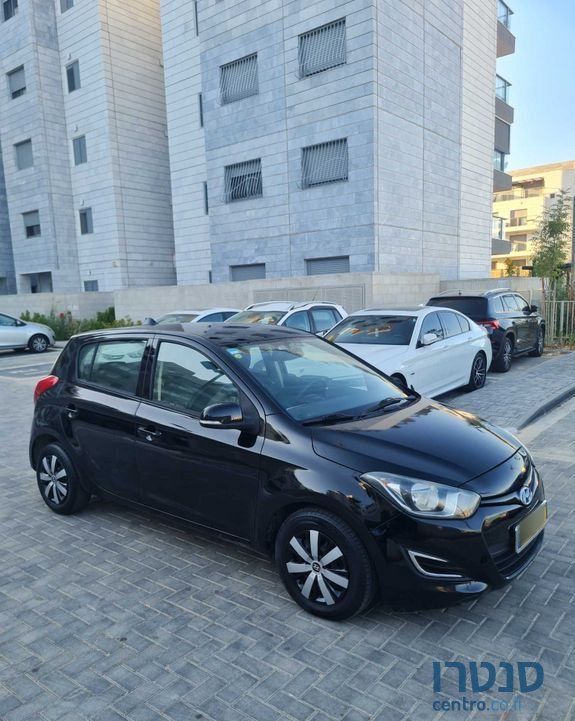 2012' Hyundai i20 יונדאי photo #4