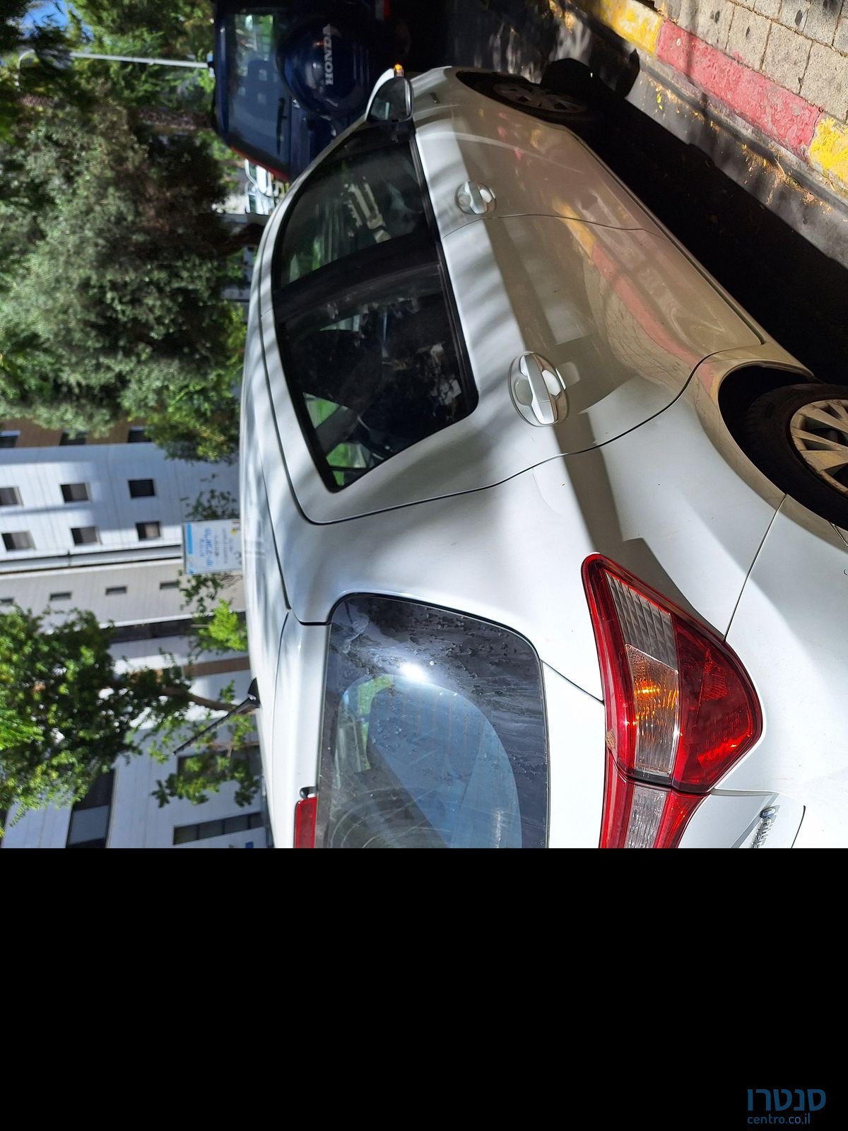 2018' Toyota Yaris טויוטה יאריס photo #1