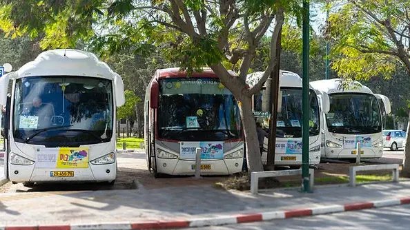 עיריית רמת גן תשיק אוטובוס שבת במסלול הרכבת הקלה