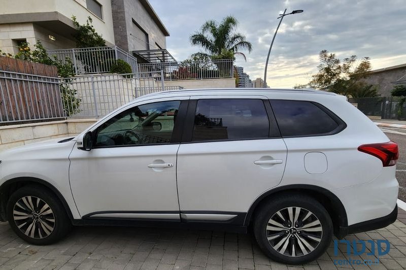 2018' Mitsubishi Outlander מיצובישי אאוטלנדר photo #1