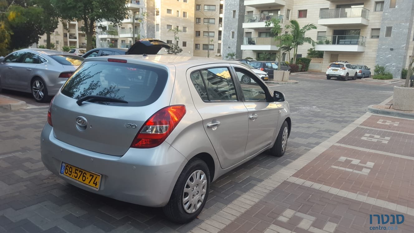 2012' Hyundai i20 photo #4