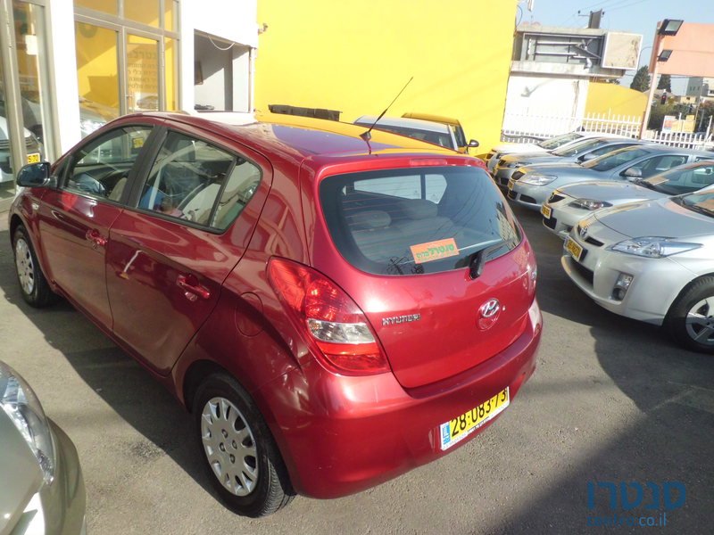 2012' Hyundai i20 photo #2