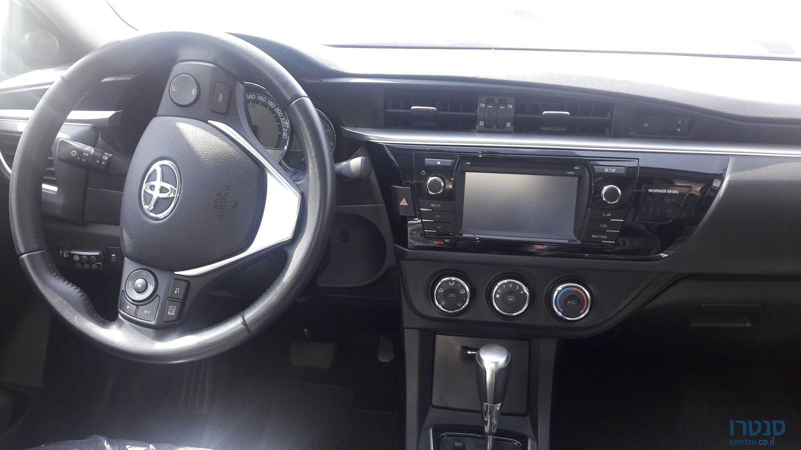 2014' Toyota Corolla photo #3