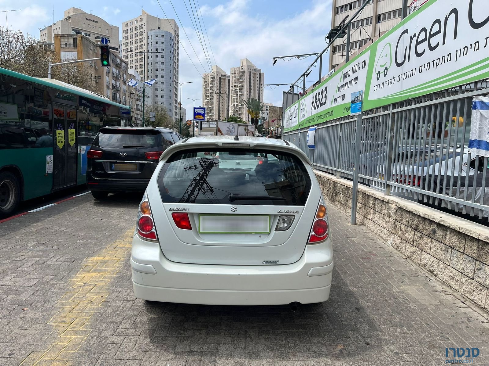 2009' Suzuki Liana photo #3