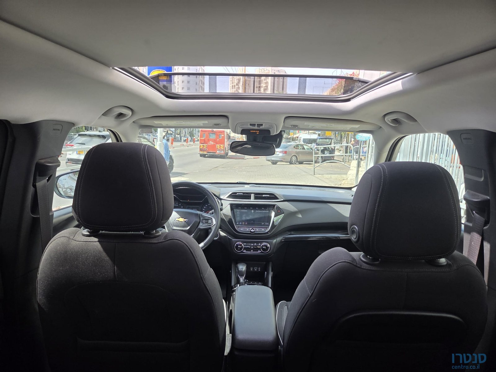 2021' Chevrolet Blazer photo #4