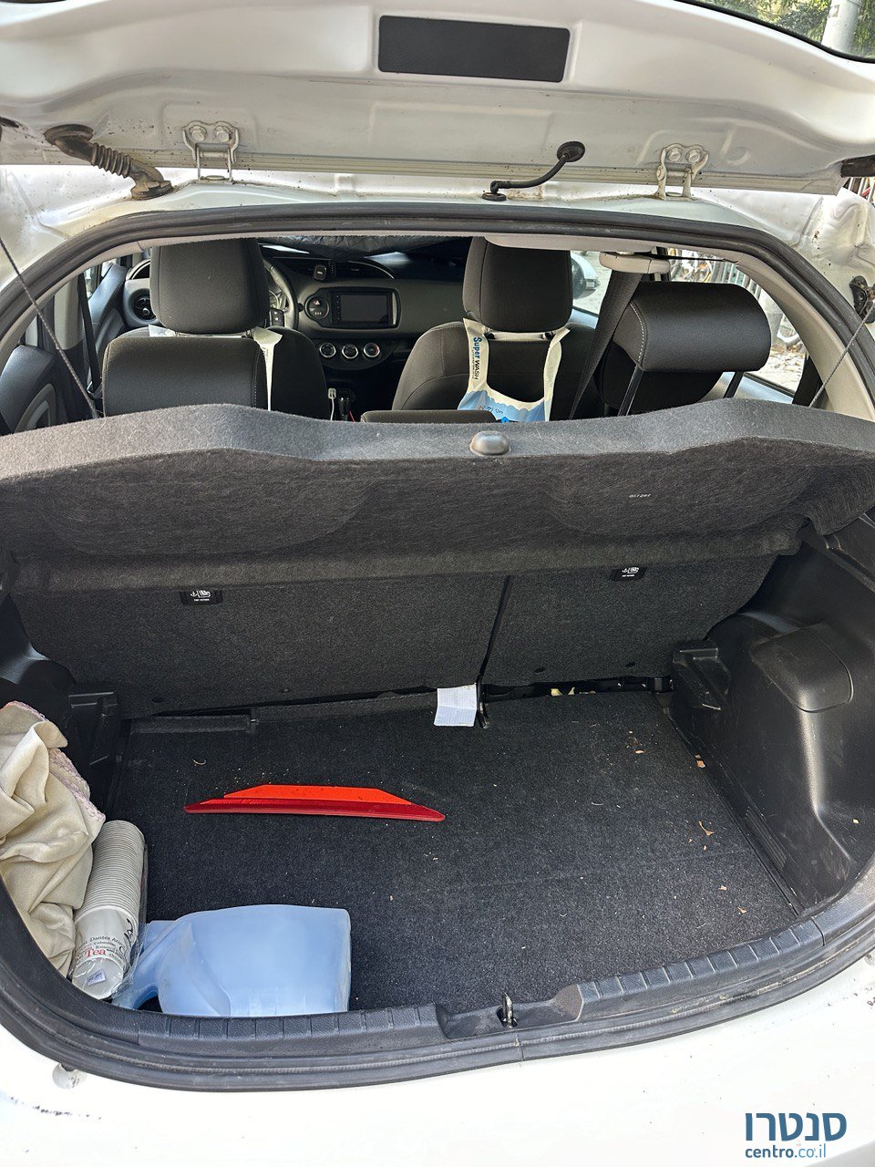 2019' Toyota Yaris 3 поколение, рестайлинг 2 photo #4