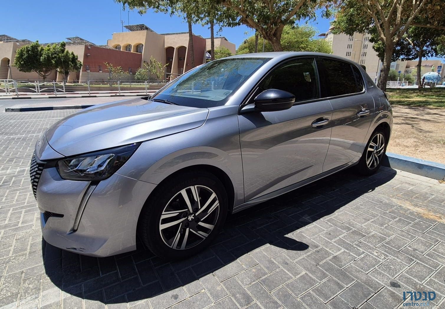 2022' Peugeot 208 פיג'ו photo #2