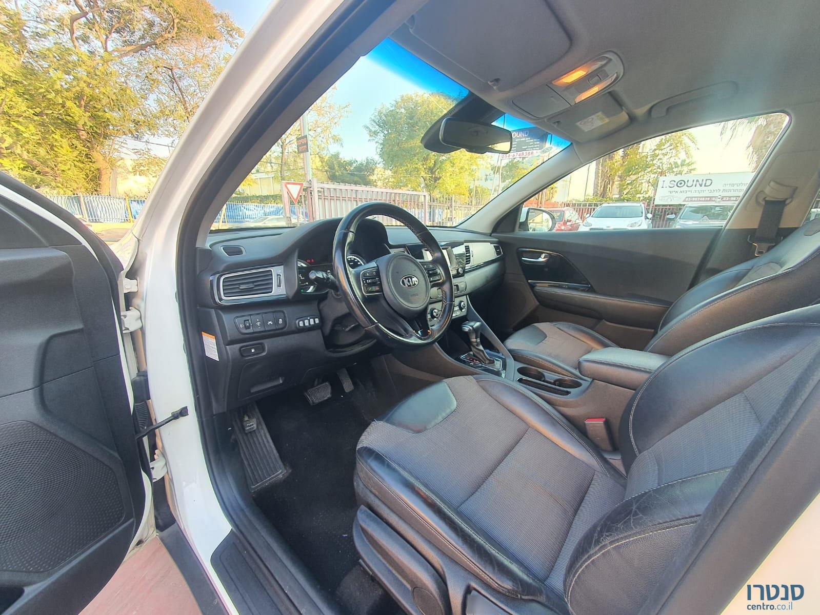 2019' Kia Niro photo #4