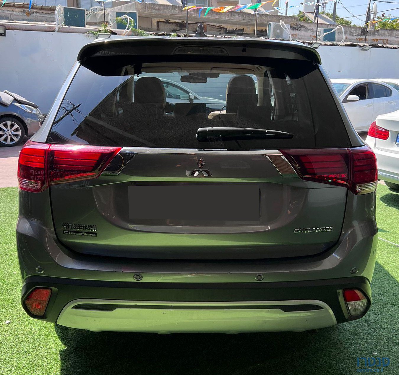 2019' Mitsubishi Outlander photo #3